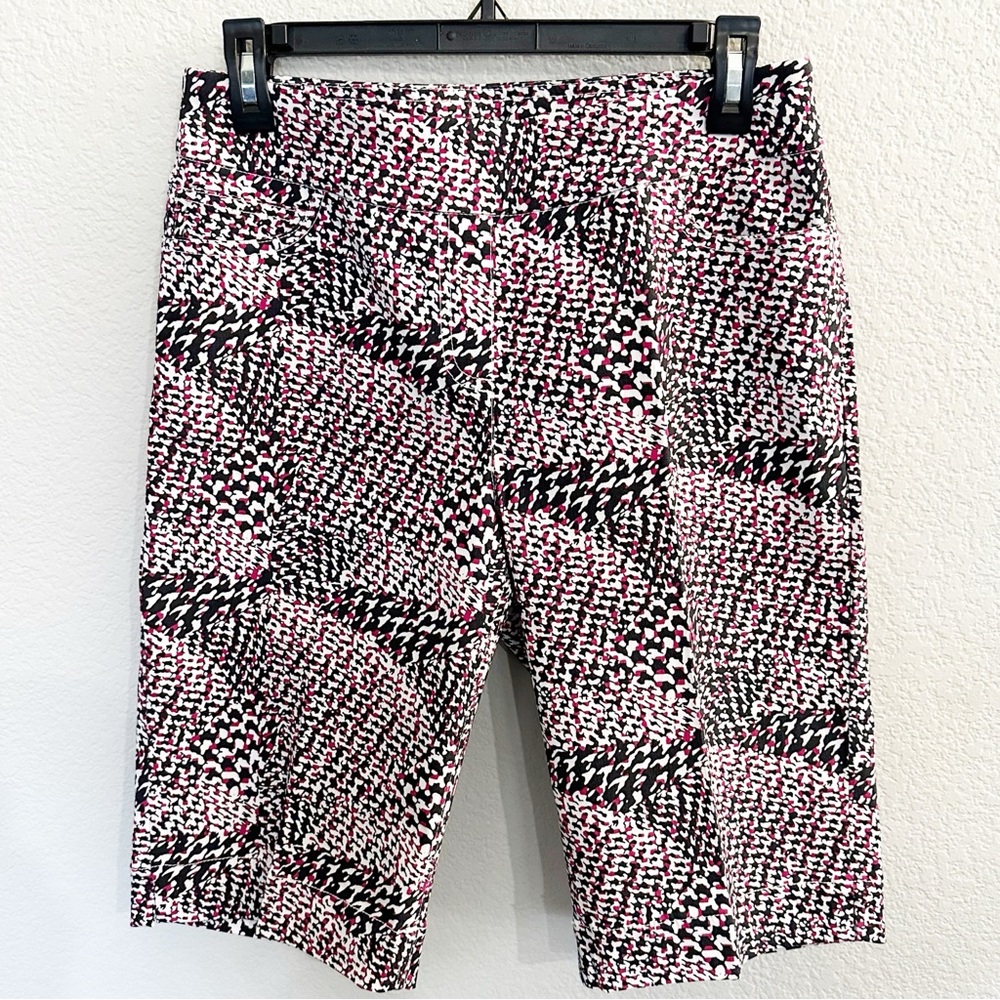 Women’s Slimsation Bermuda Golf Shorts Size 8
